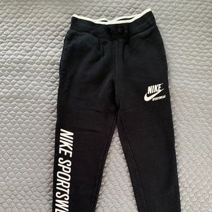 Nike tapered leg jogger sweatpants